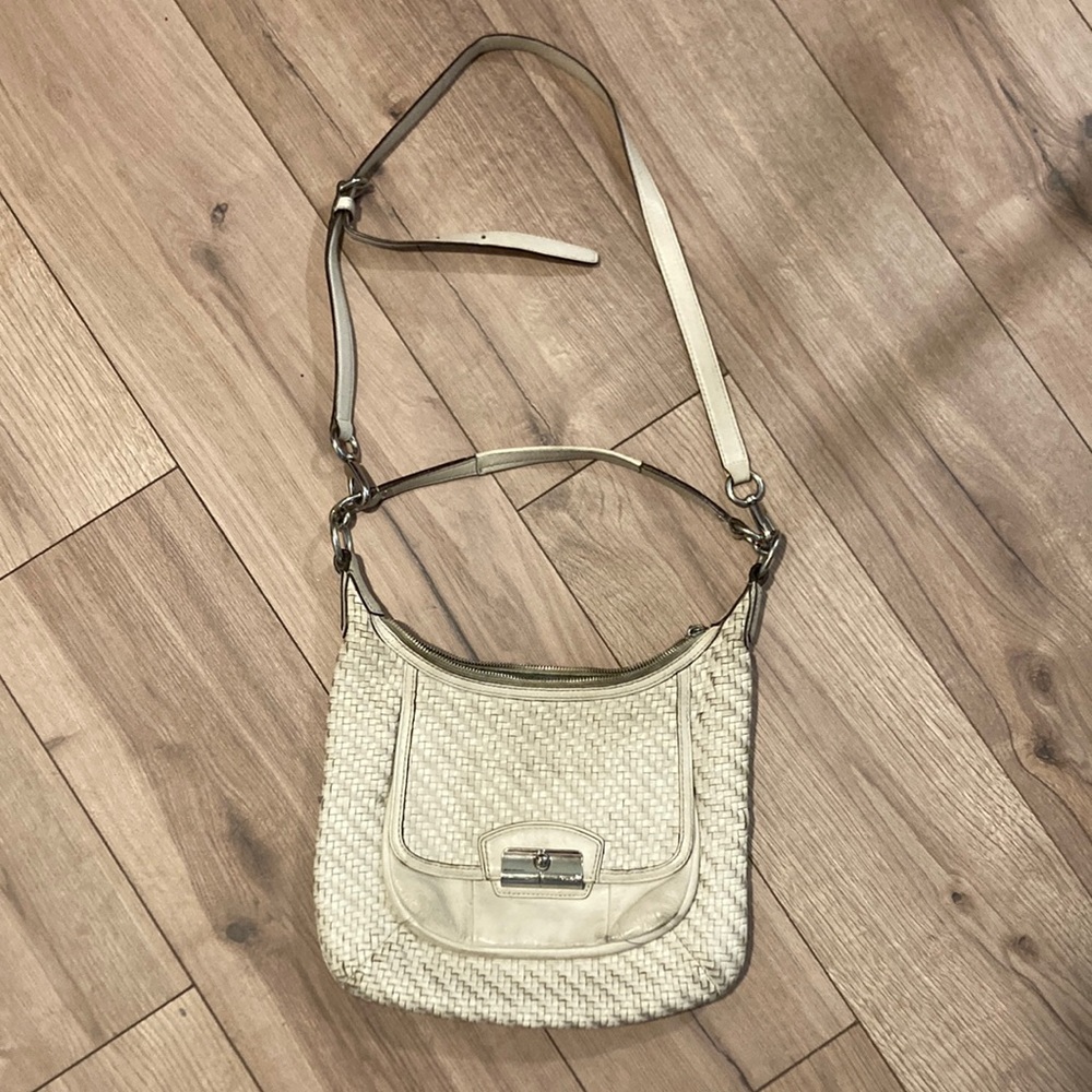 Coach Kristin White Woven Leather Large Shoulder Bag Purse Magnetic Latch
